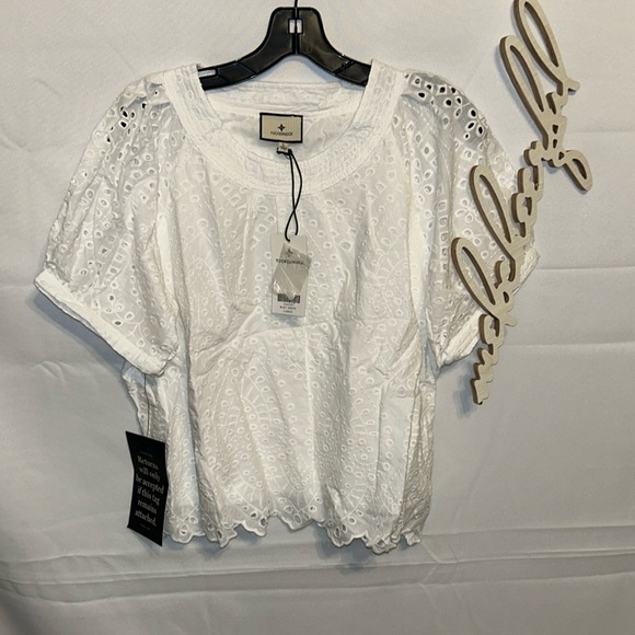 White Eyelet Fontalina Blouse - Picture 6 of 11